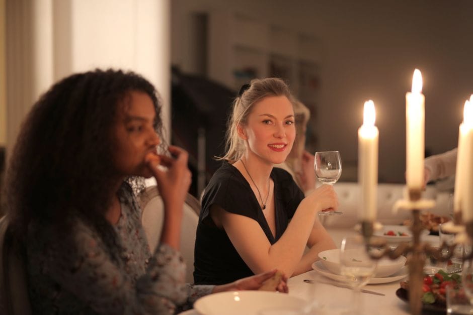 A Relaxed Christmas Table That Doesn't Cost a Fortune